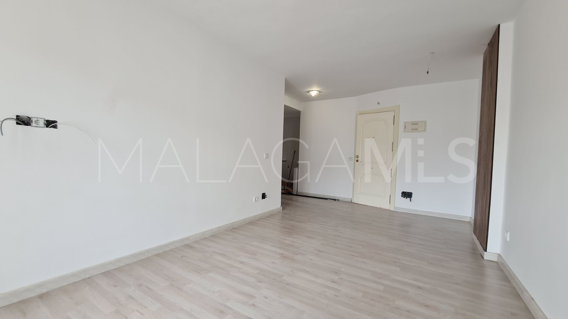 For sale 3 bedrooms ground floor apartment in Manilva Beach