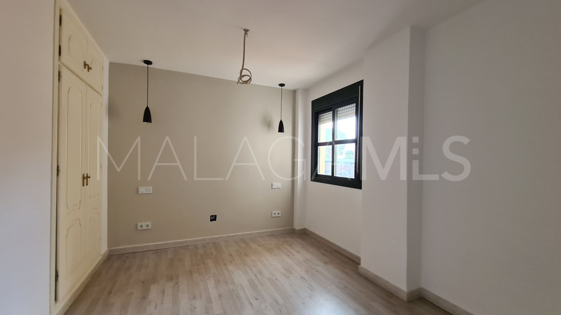 For sale 3 bedrooms ground floor apartment in Manilva Beach