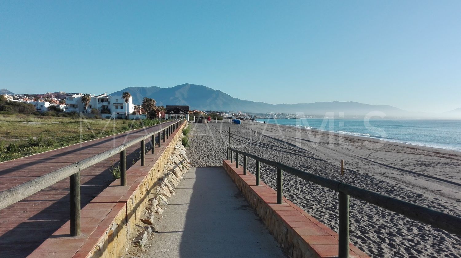 For sale 3 bedrooms ground floor apartment in Manilva Beach