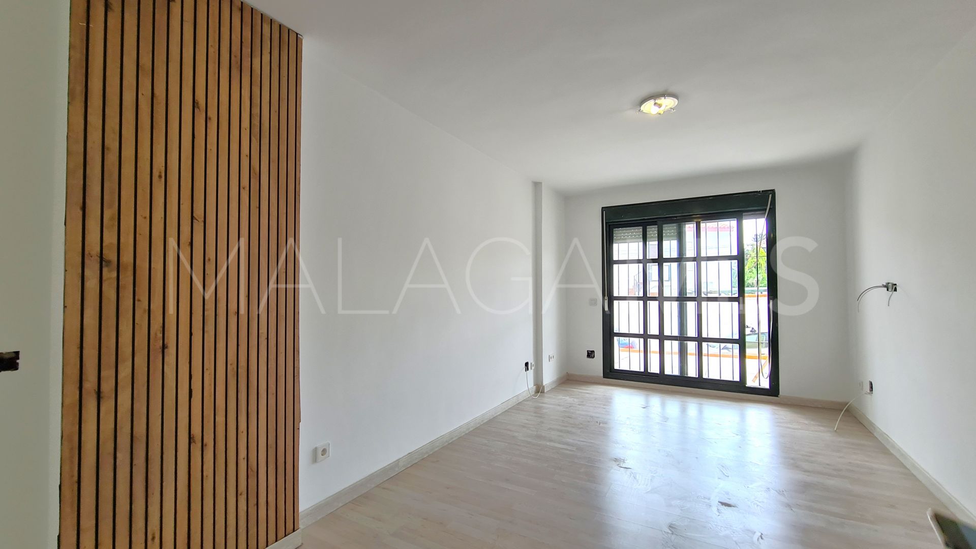 For sale 3 bedrooms ground floor apartment in Manilva Beach
