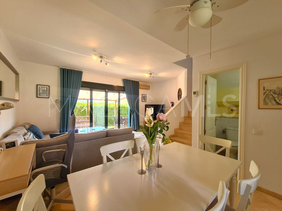 Pareado for sale de 3 bedrooms in La Duquesa Golf