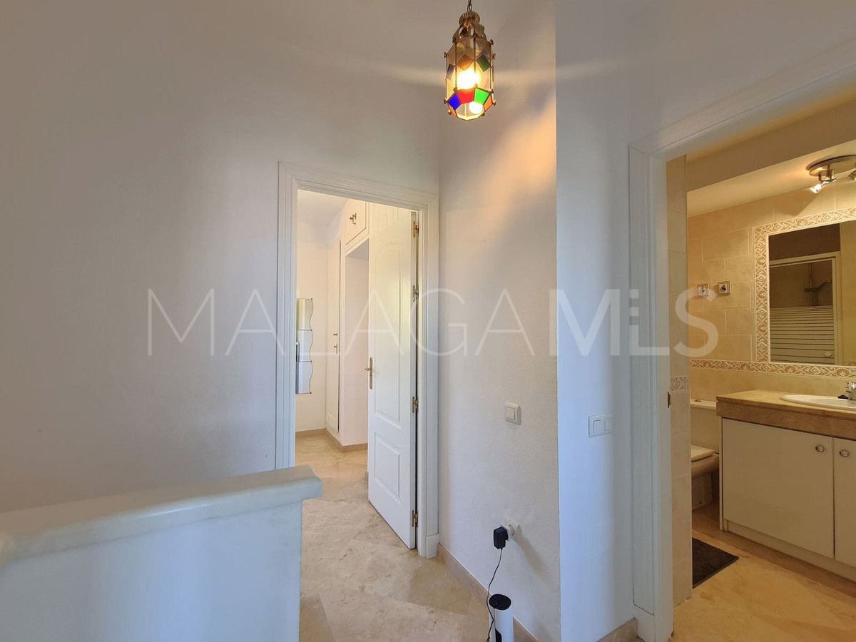 Pareado for sale de 3 bedrooms in La Duquesa Golf