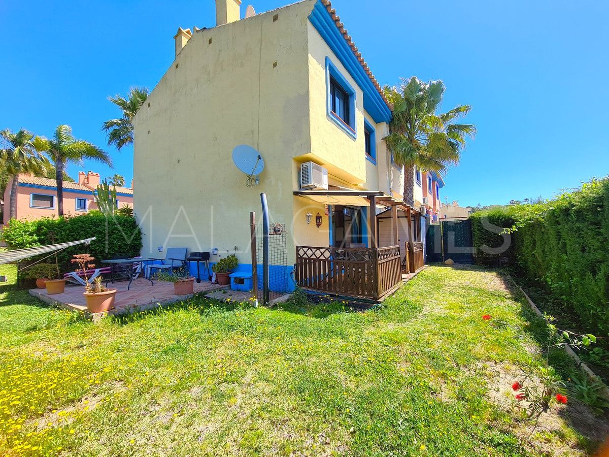 Pareado for sale de 3 bedrooms in La Duquesa Golf