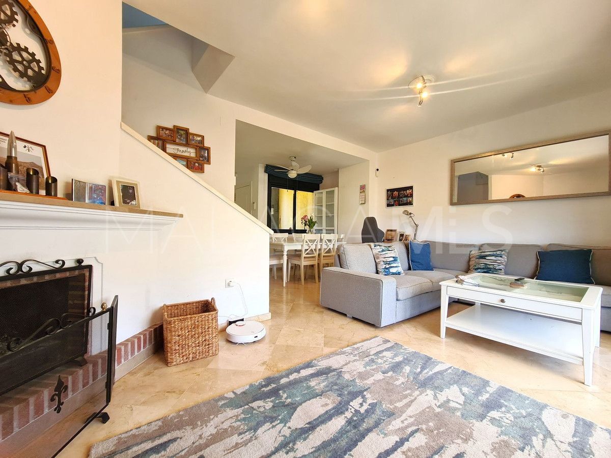 Pareado for sale de 3 bedrooms in La Duquesa Golf