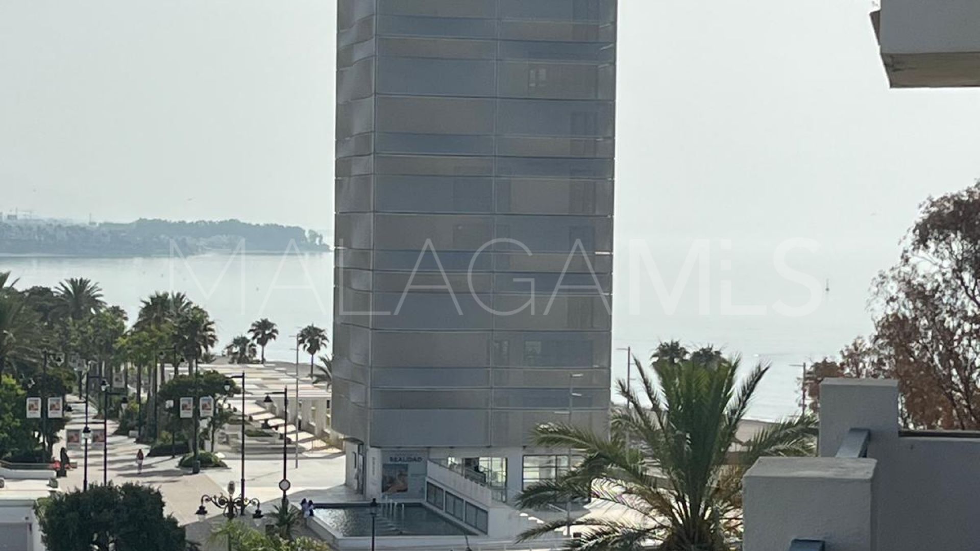 Apartment with 1 bedroom for sale in Estepona Town