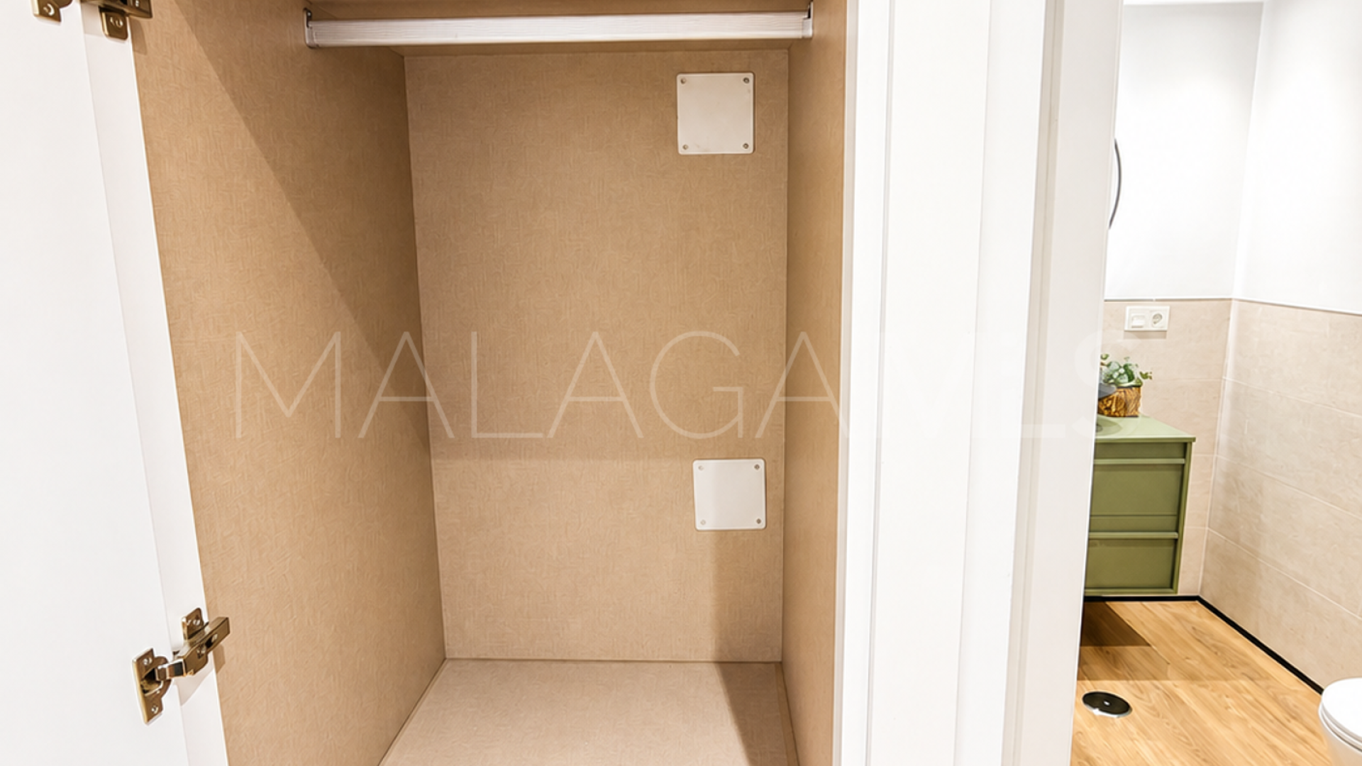 Puerto La Duquesa studio for sale