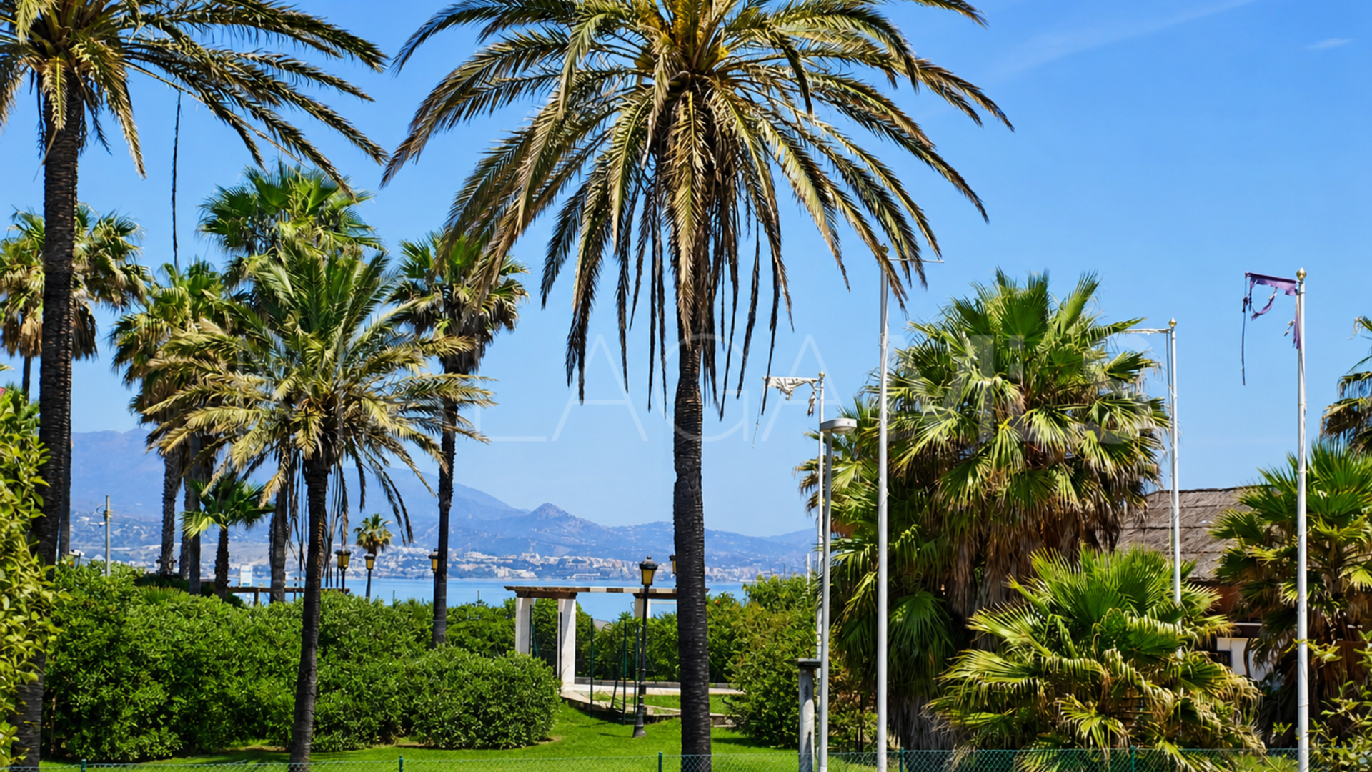 Puerto La Duquesa studio for sale