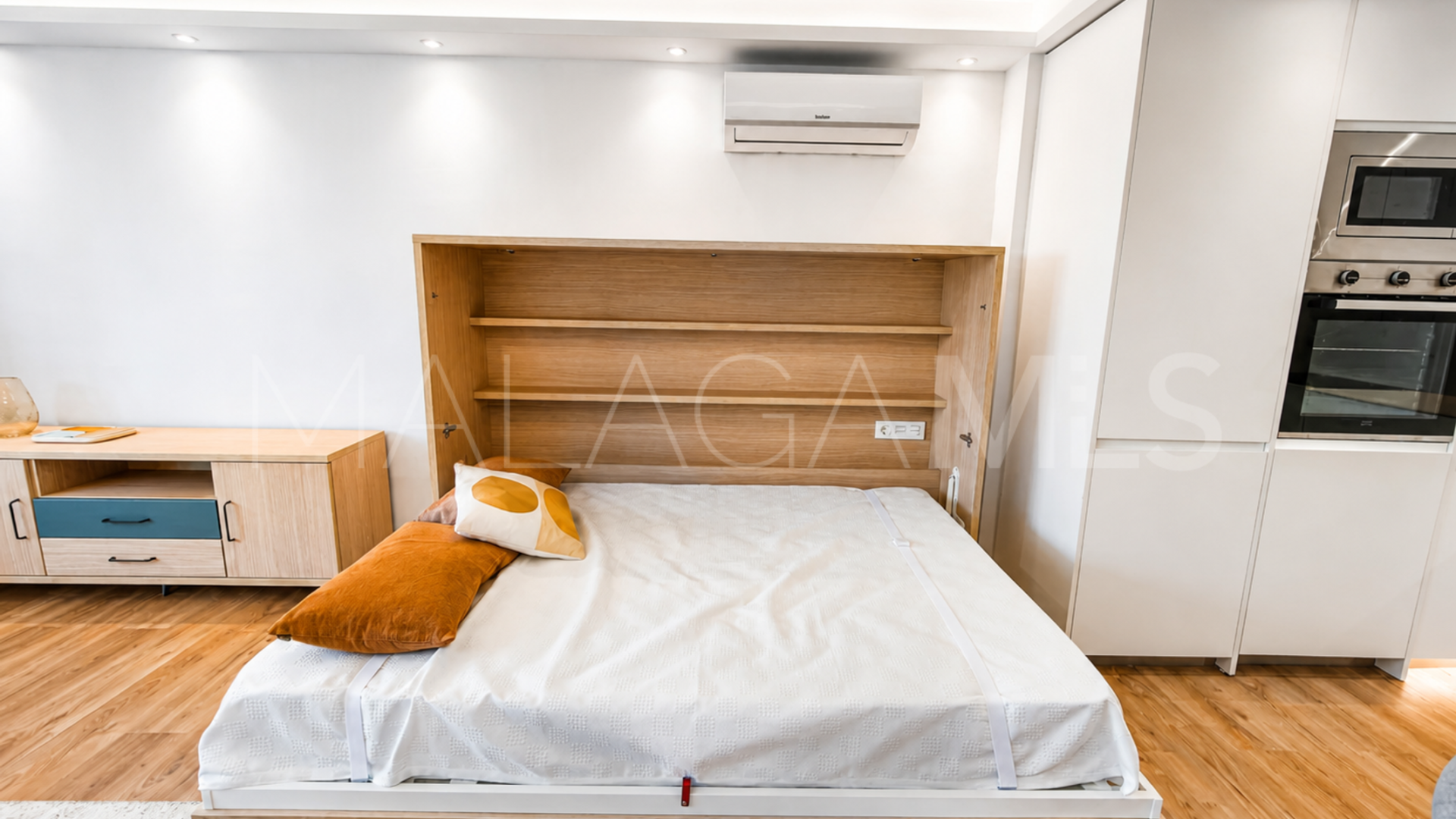 Puerto La Duquesa studio for sale