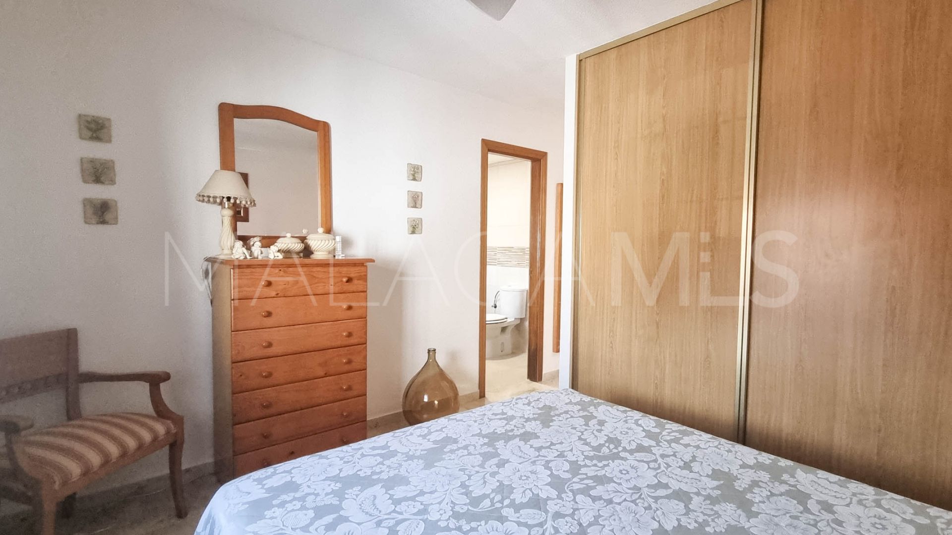 Radhus for sale in Casares Playa