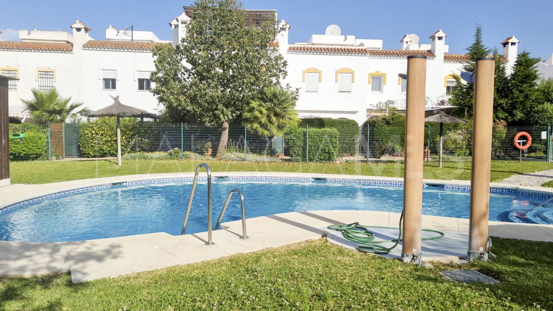 Radhus for sale in Casares Playa