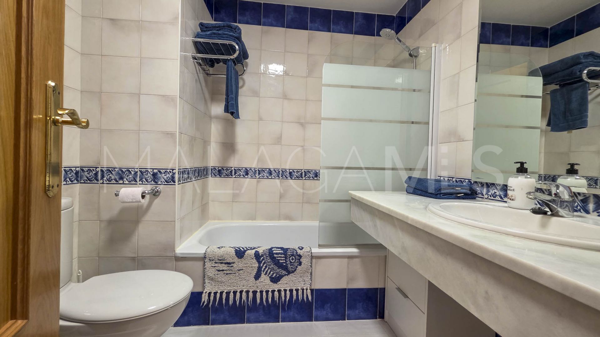 Radhus for sale in Casares Playa