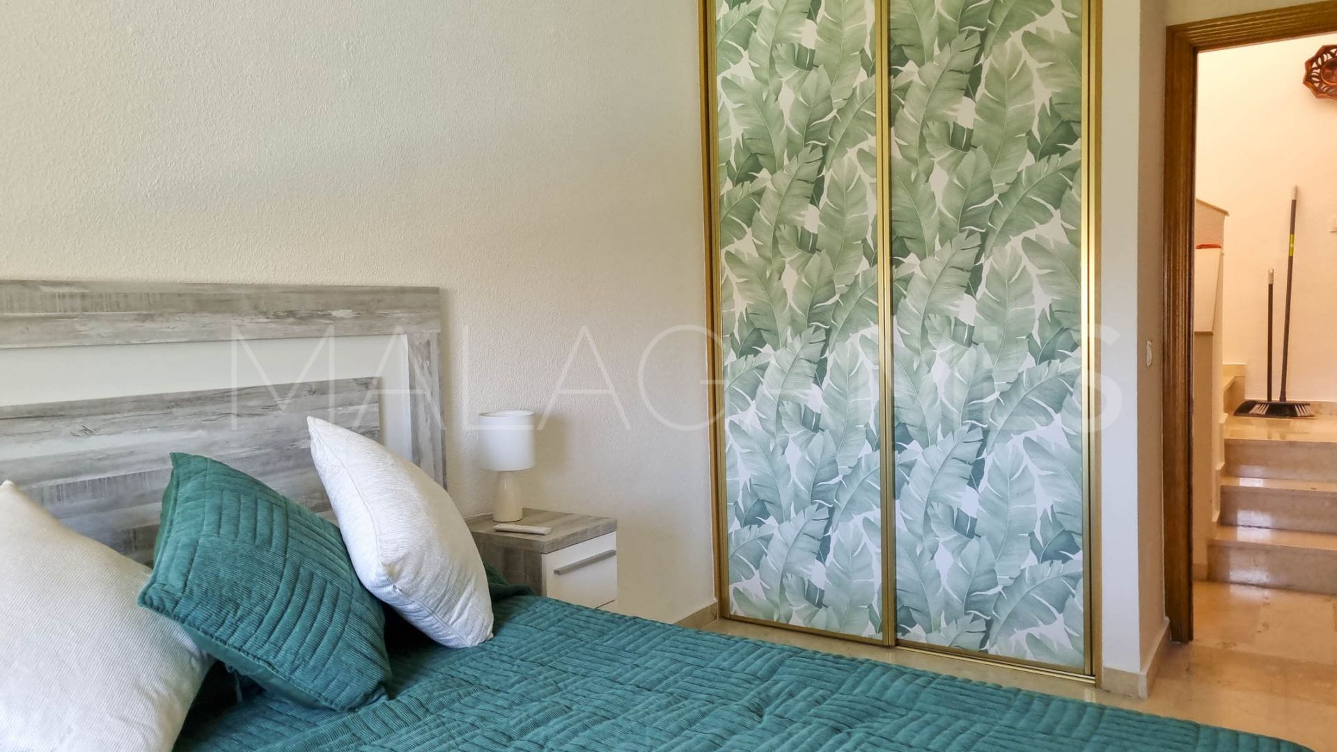Radhus for sale in Casares Playa