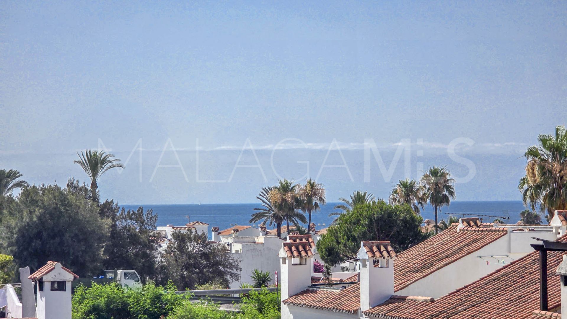 Radhus for sale in Casares Playa