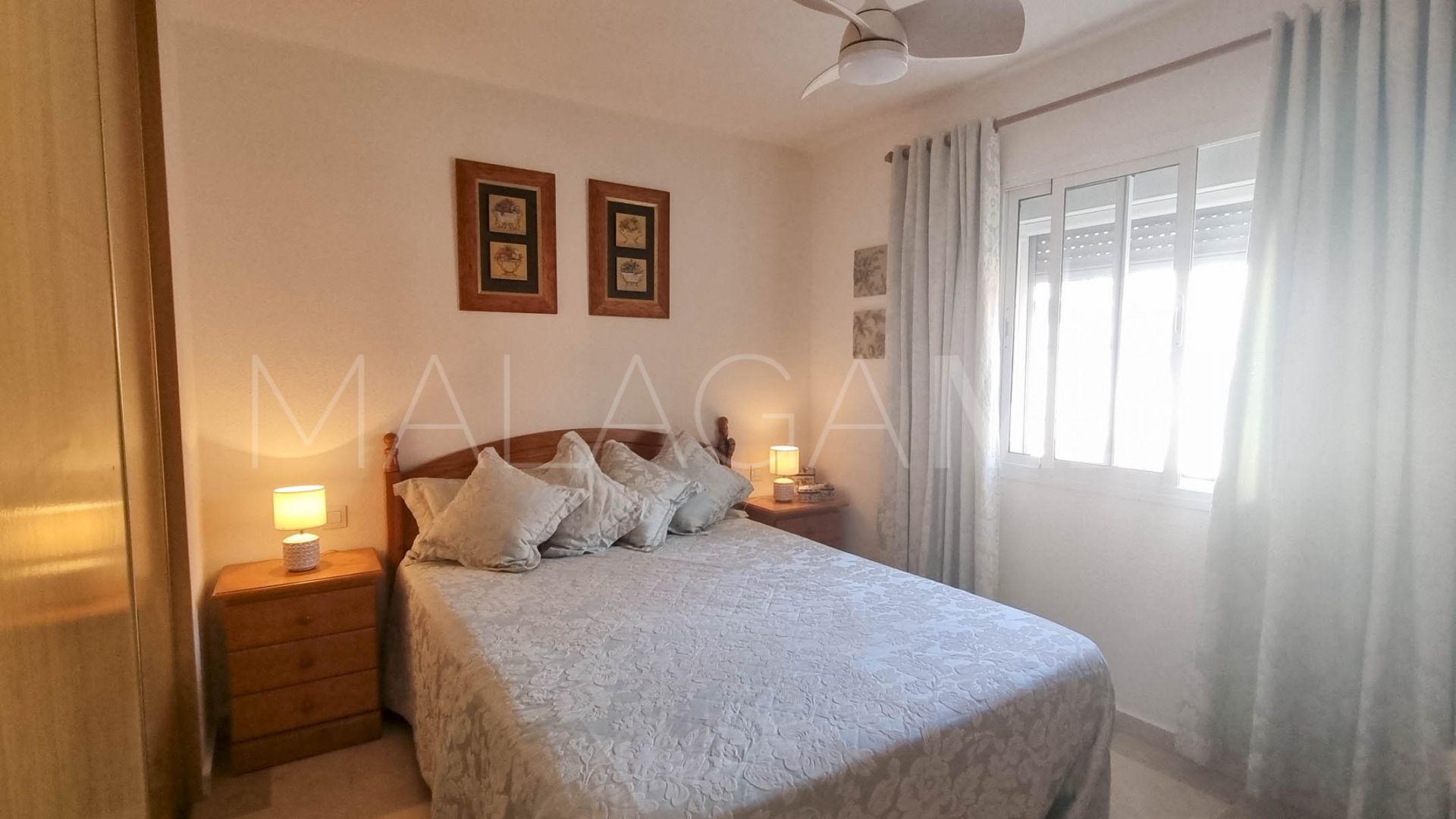 Radhus for sale in Casares Playa