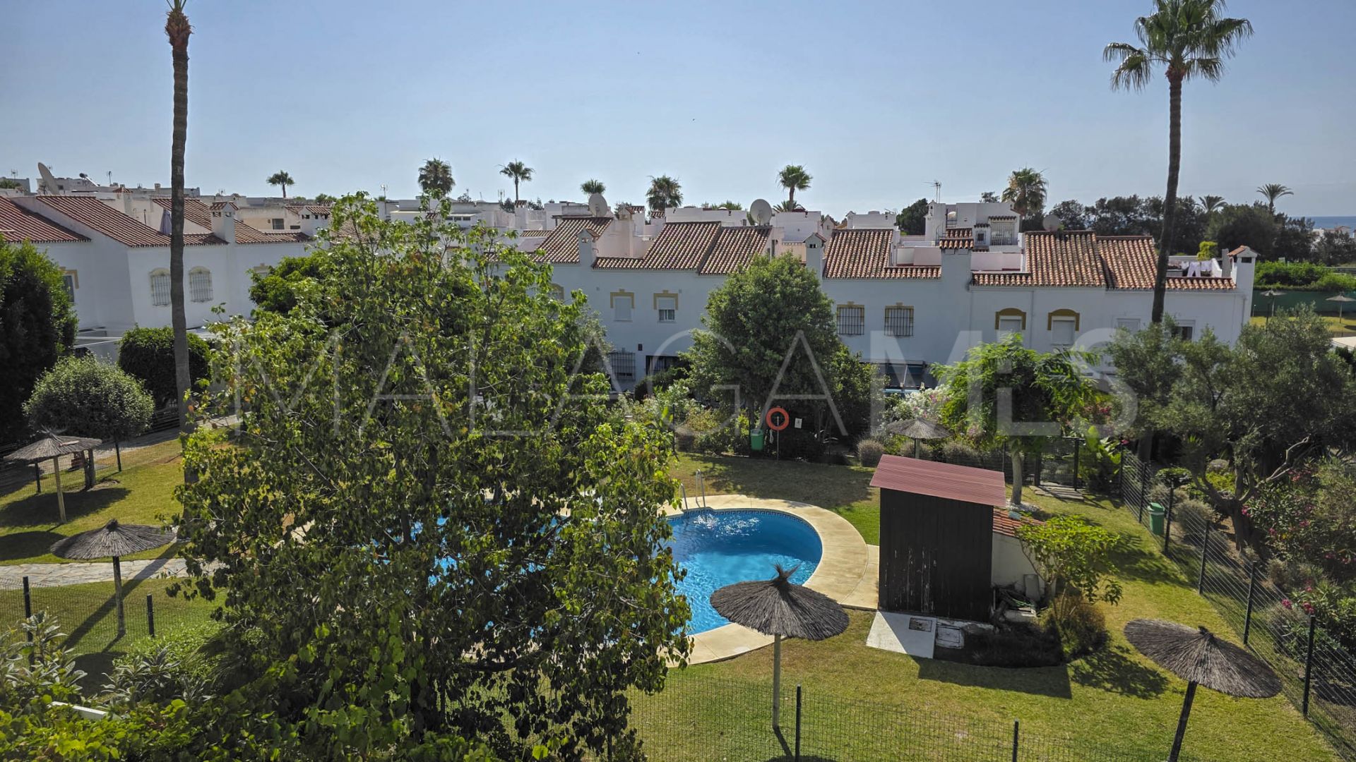 Radhus for sale in Casares Playa