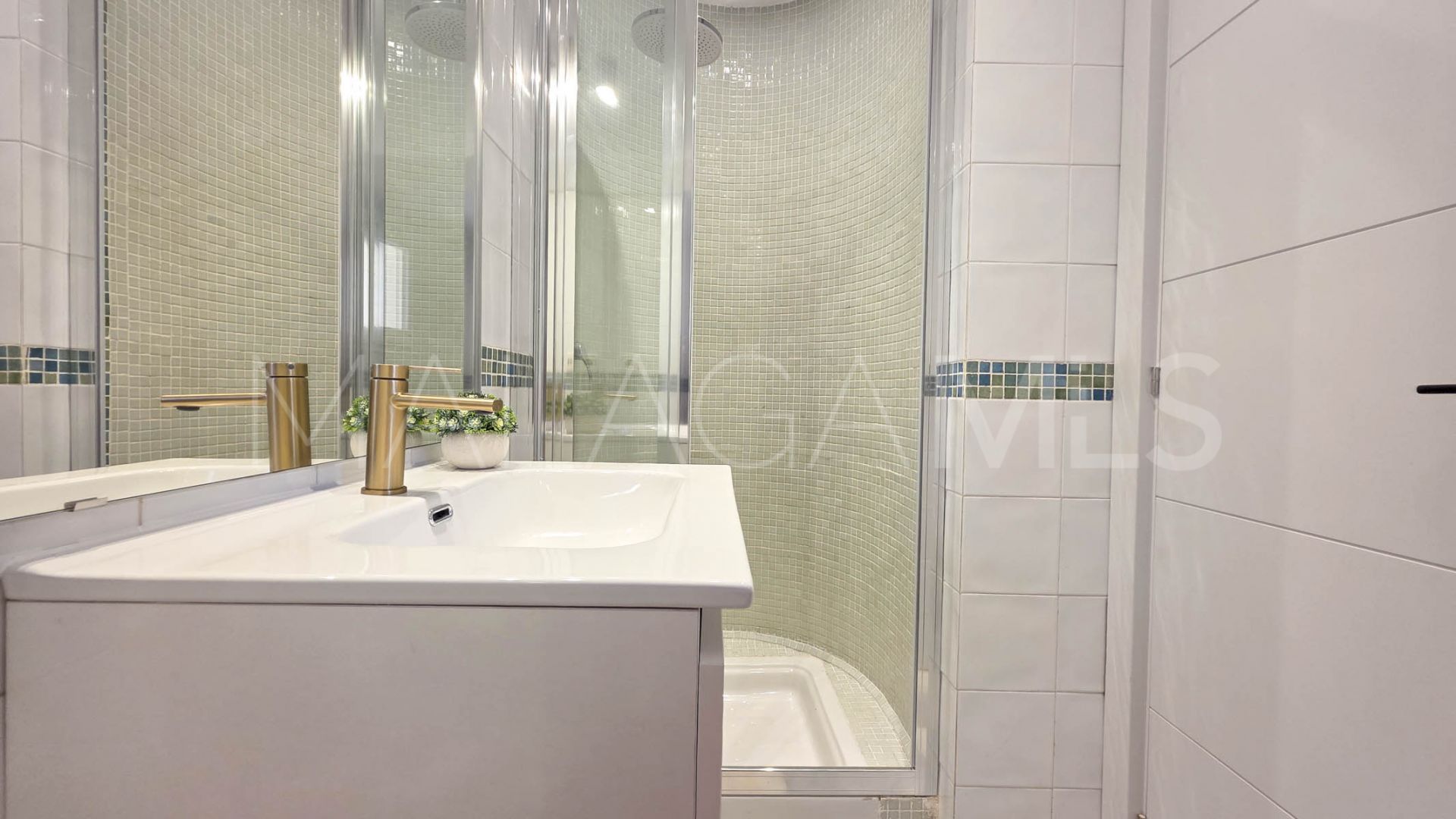 Buy La Duquesa duplex penthouse