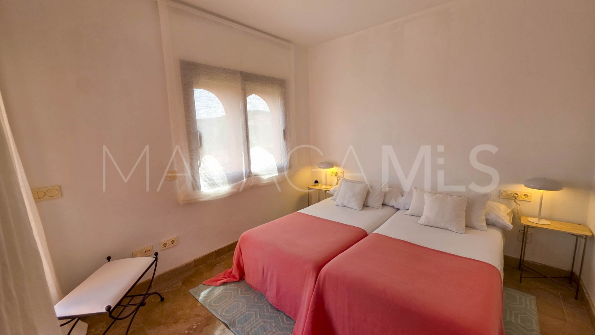 For sale apartment with 2 bedrooms in Manilva