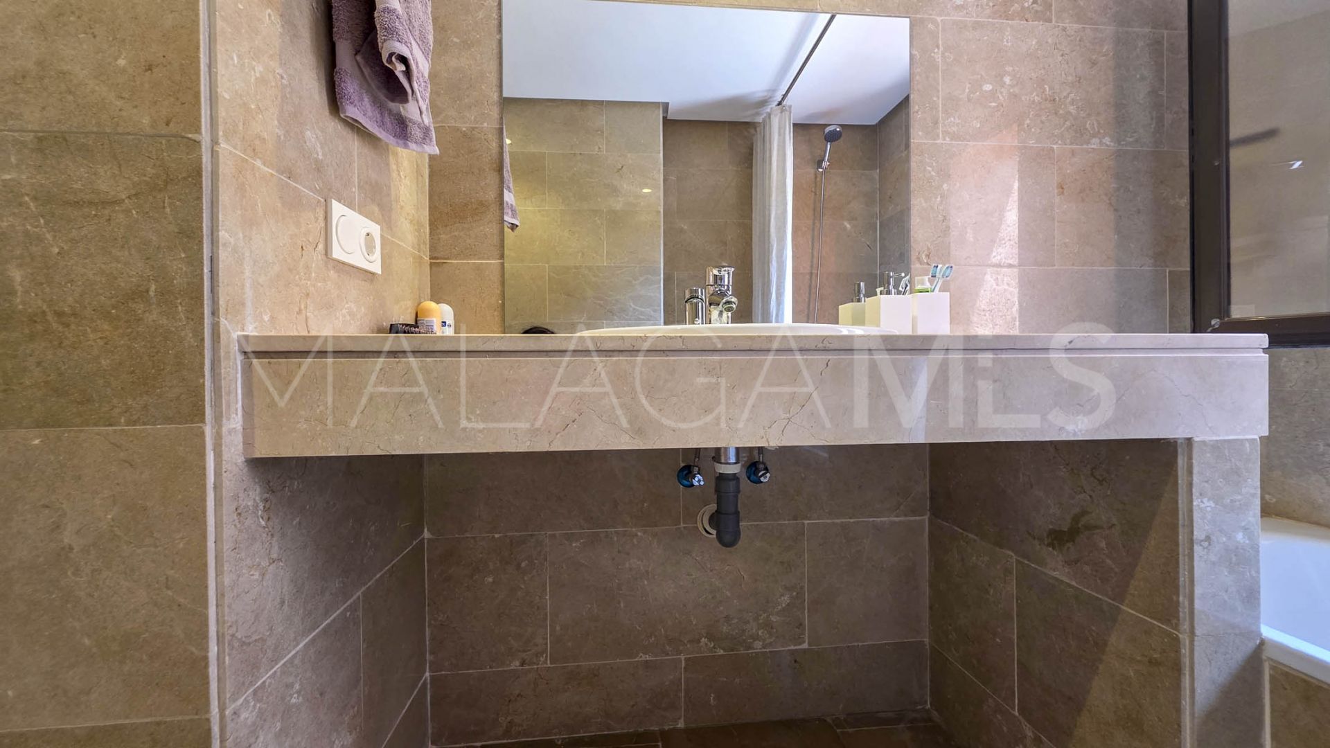 For sale apartment with 2 bedrooms in Manilva