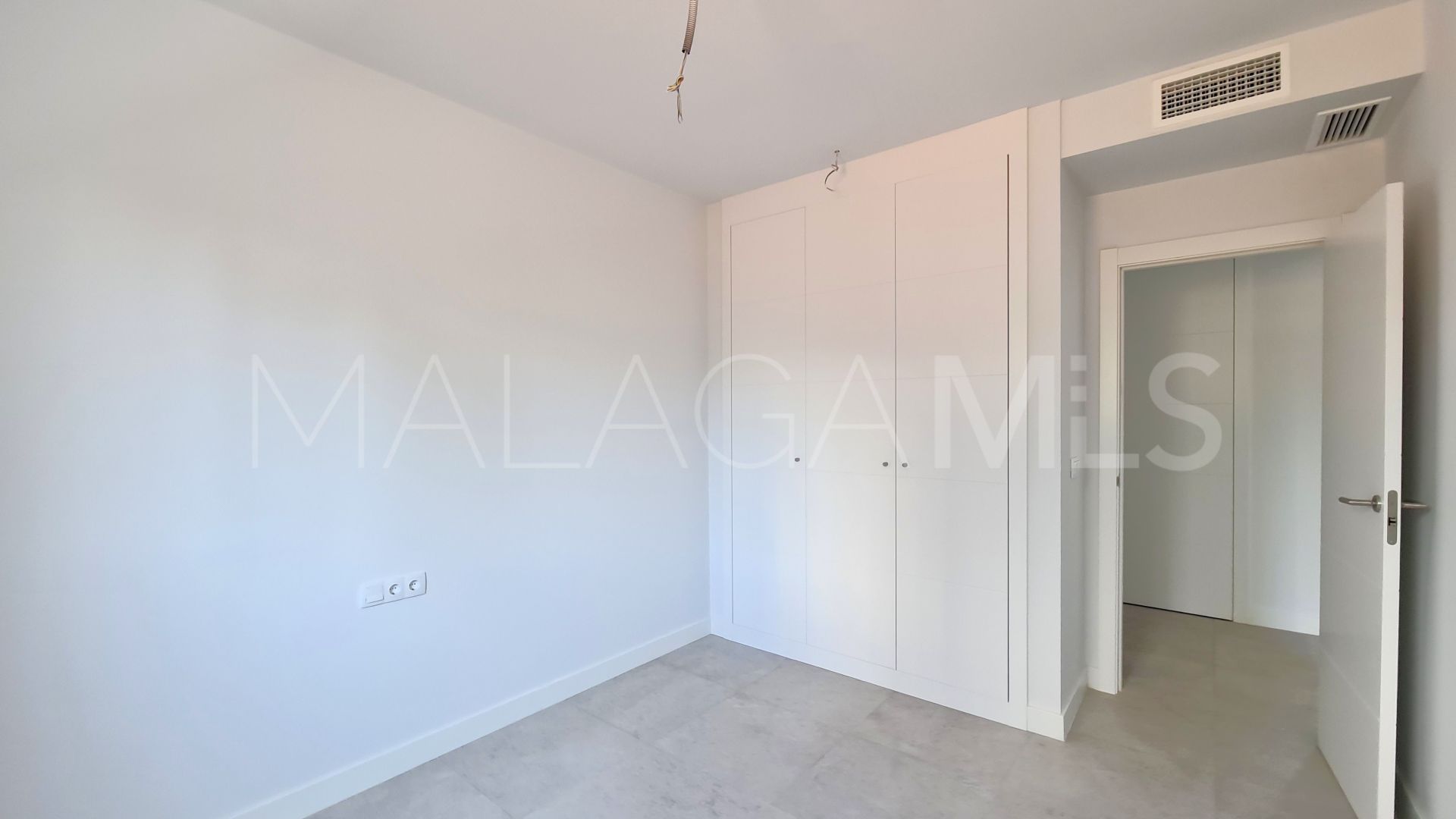 Duplex penthouse for sale in Estepona Ville