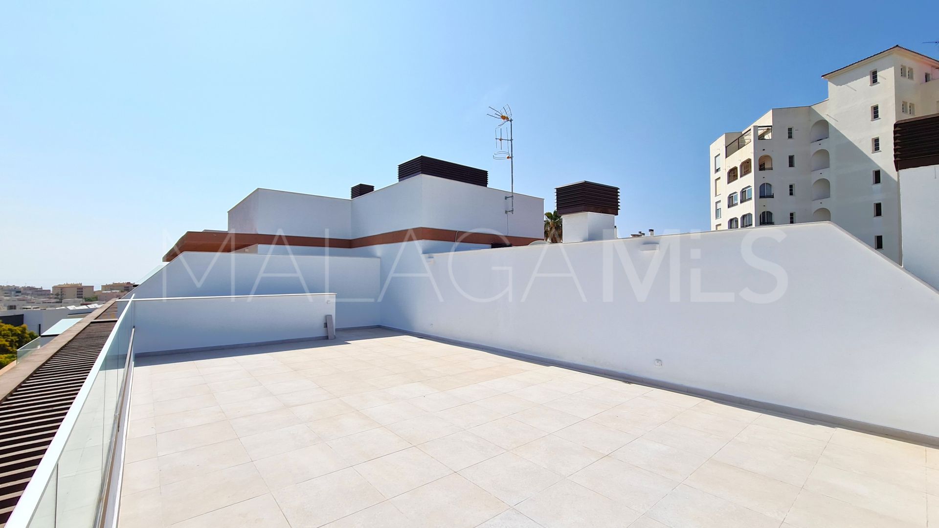 Duplex penthouse for sale in Estepona Ville