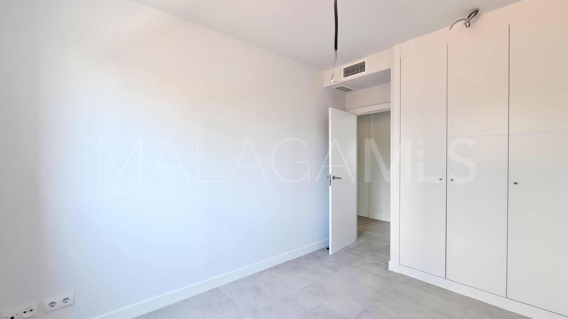 Duplex penthouse for sale in Estepona Ville