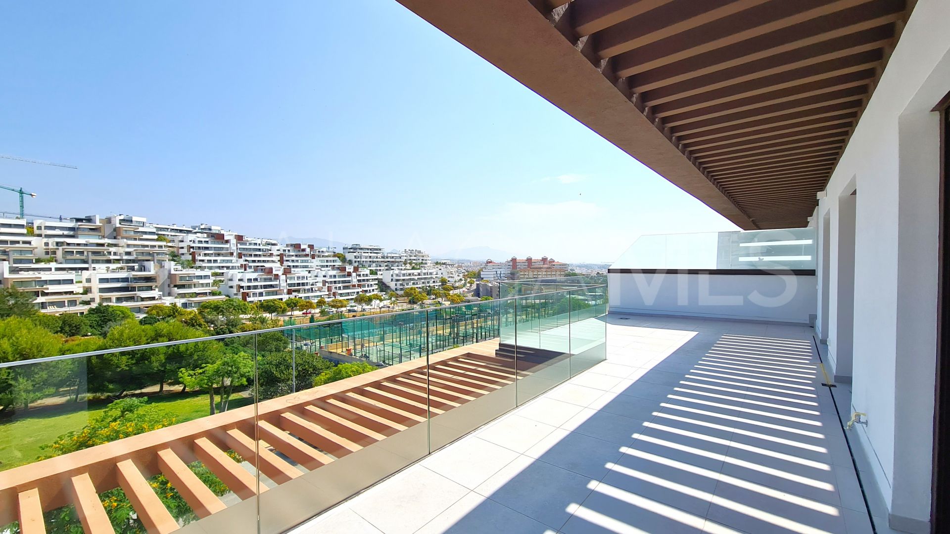 Duplex penthouse for sale in Estepona Ville