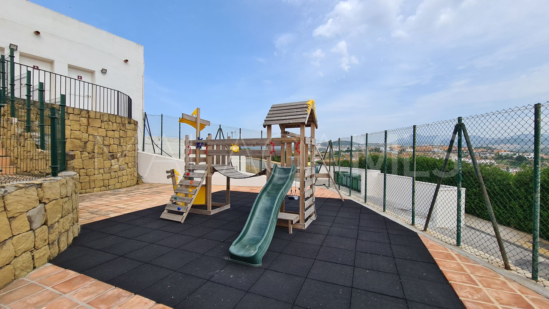 Apartamento planta baja with 2 bedrooms a la venta in Bahia de Casares
