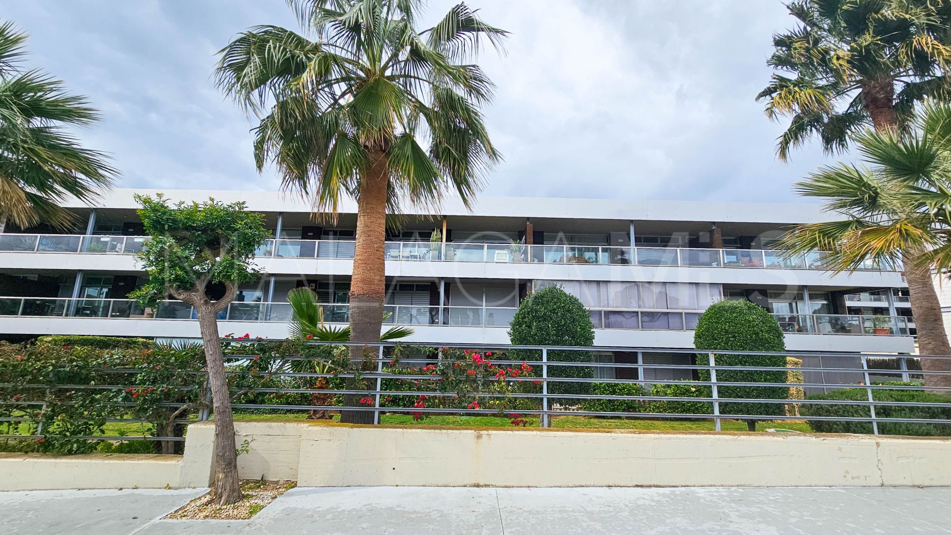 For sale penthouse in Chullera