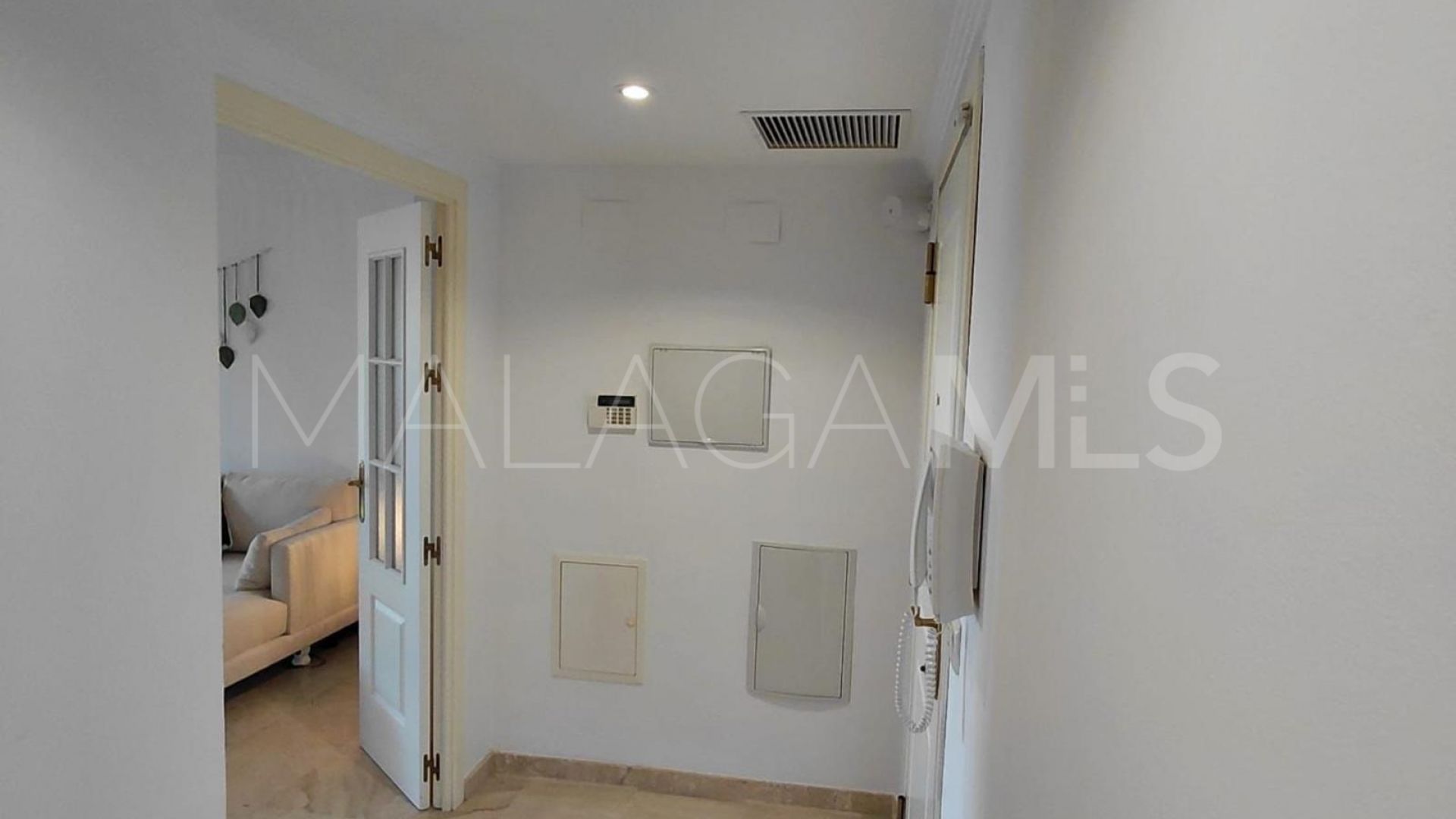 For sale 1 bedroom ground floor apartment in Rio Real