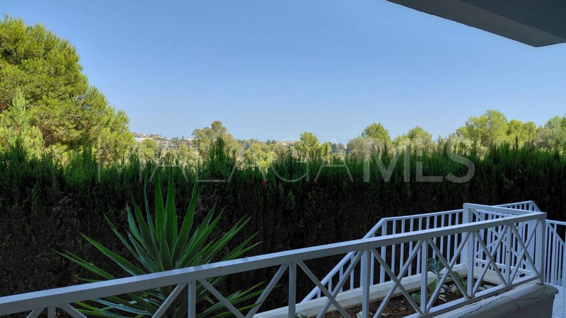 For sale 1 bedroom ground floor apartment in Rio Real