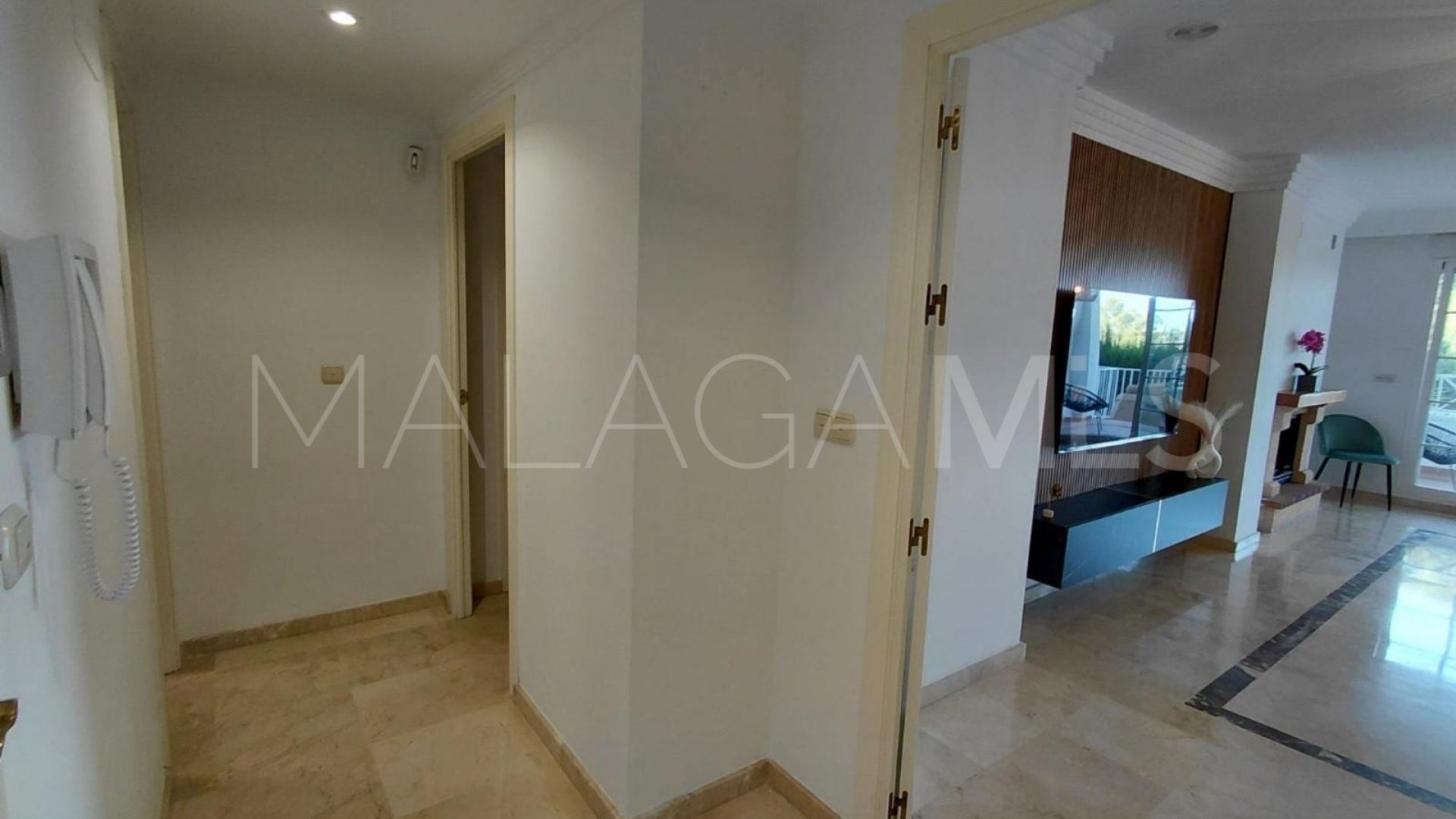 For sale 1 bedroom ground floor apartment in Rio Real