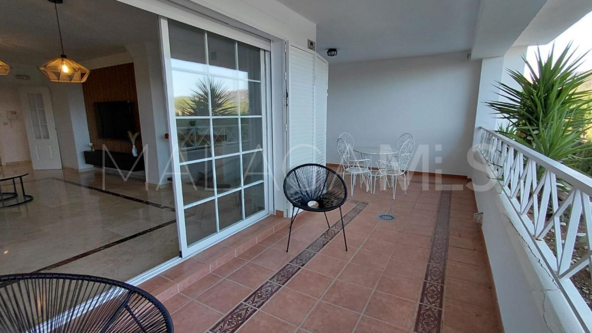 For sale 1 bedroom ground floor apartment in Rio Real