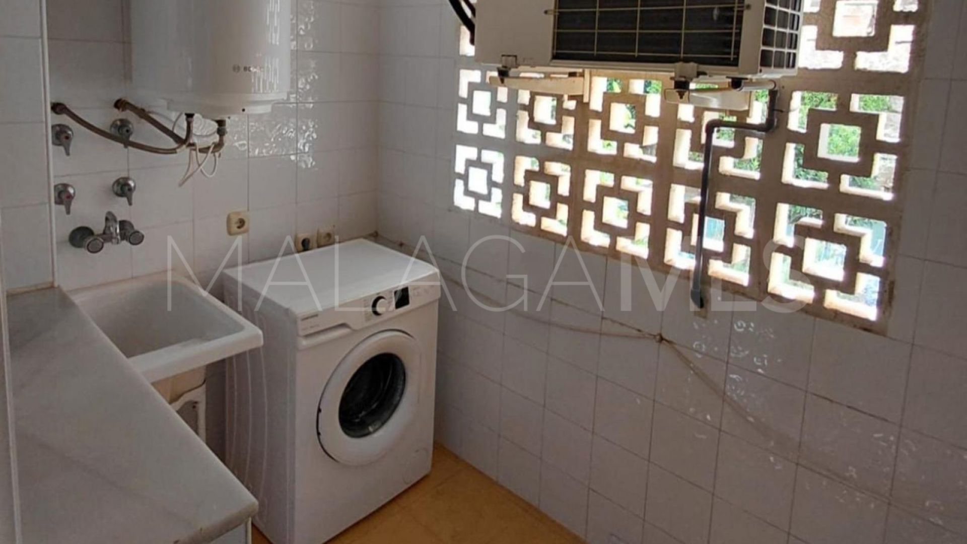 For sale 1 bedroom ground floor apartment in Rio Real