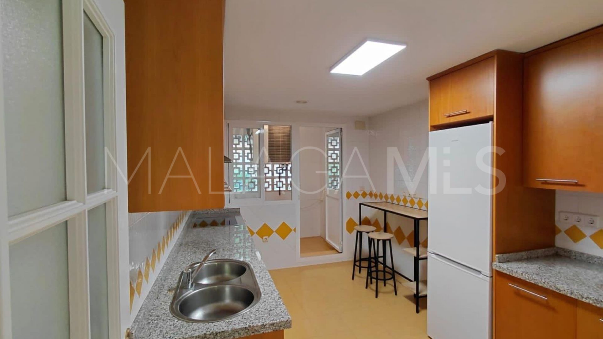 For sale 1 bedroom ground floor apartment in Rio Real