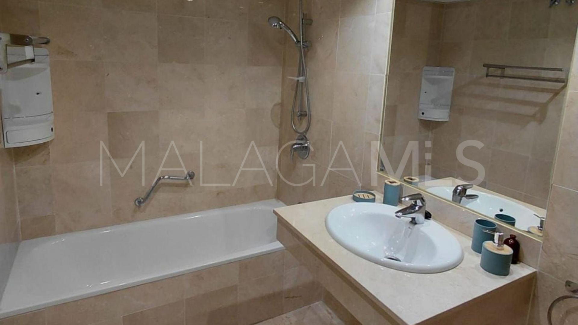 For sale 1 bedroom ground floor apartment in Rio Real