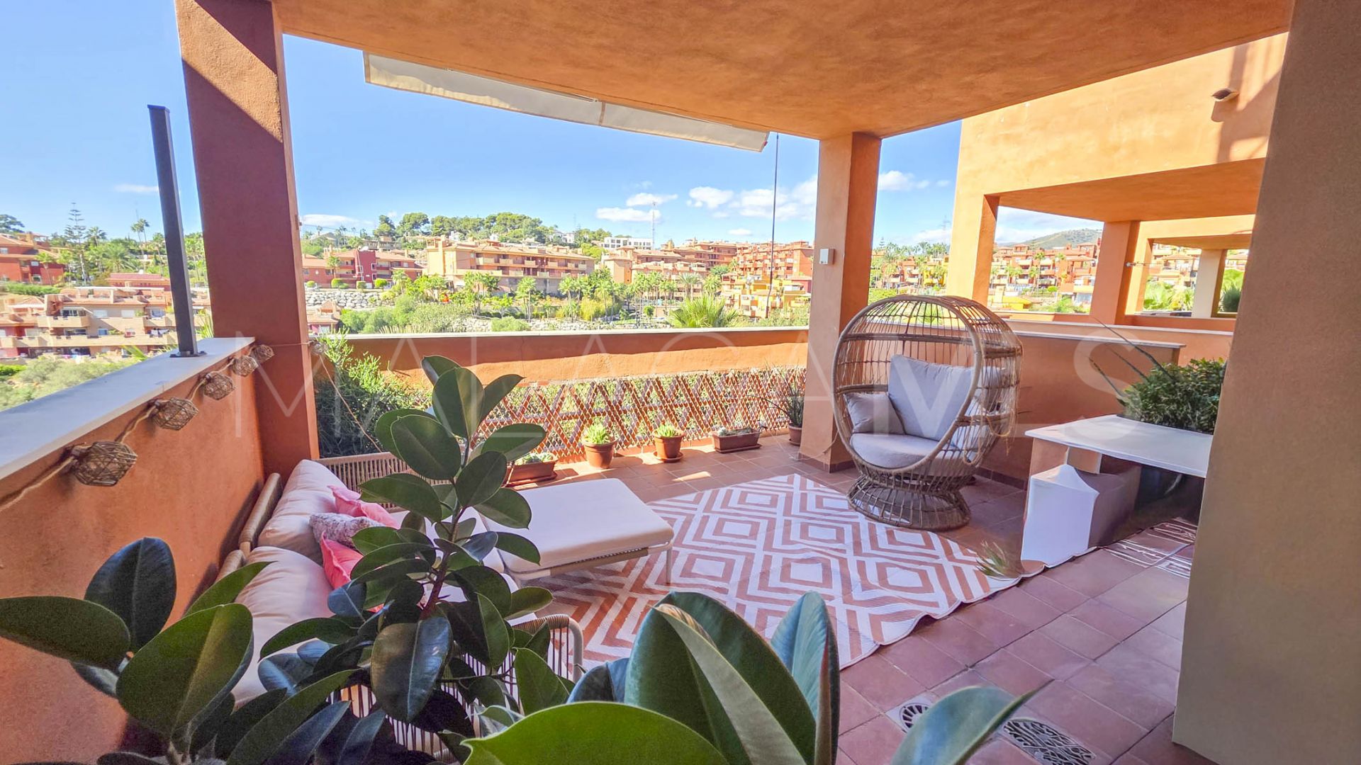 Buy duplex de 2 bedrooms in La Reserva de Marbella