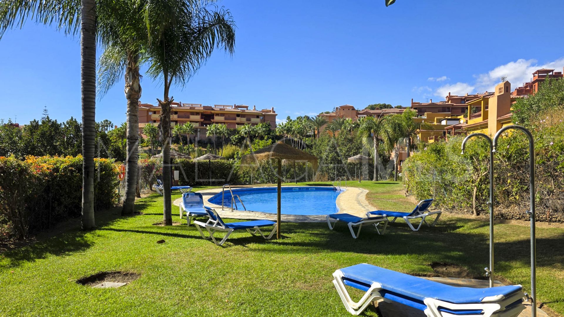 Buy duplex de 2 bedrooms in La Reserva de Marbella