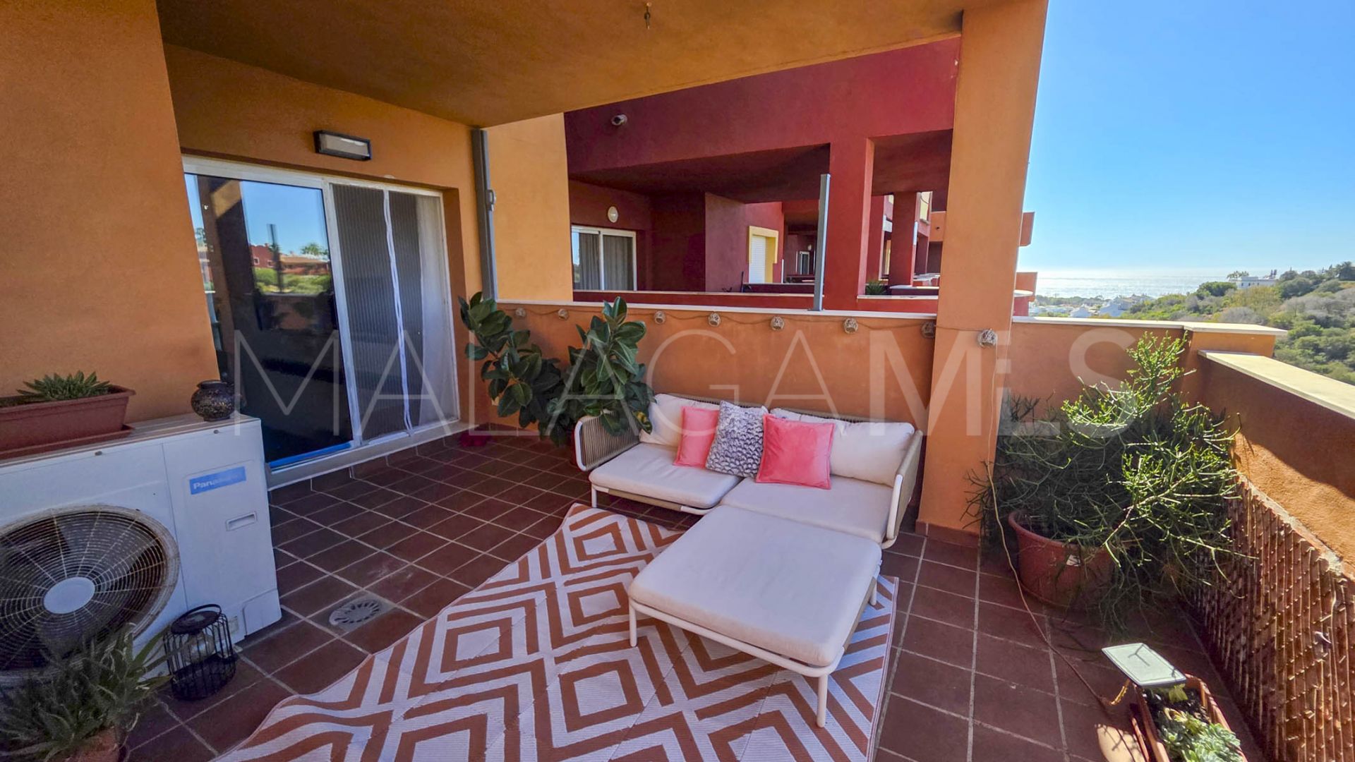 Buy duplex de 2 bedrooms in La Reserva de Marbella