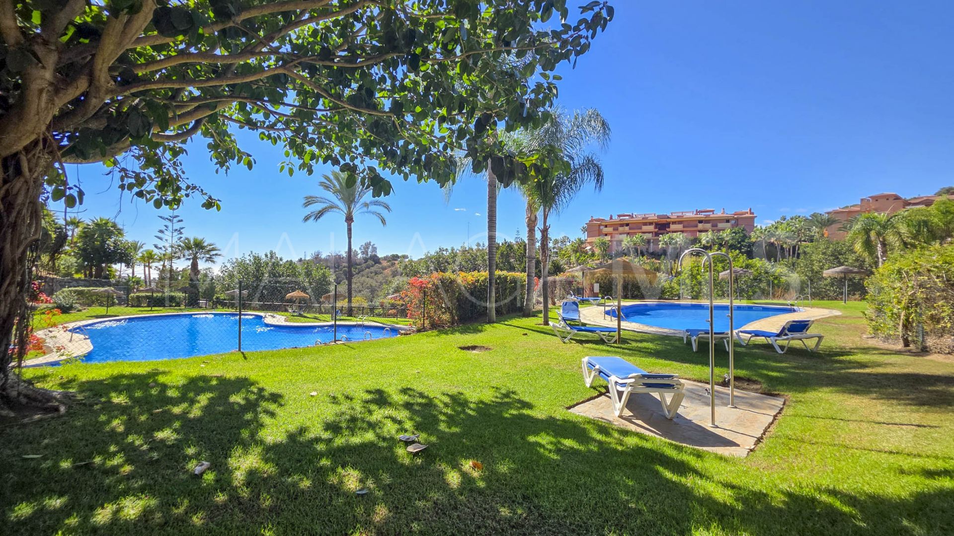 Buy duplex de 2 bedrooms in La Reserva de Marbella