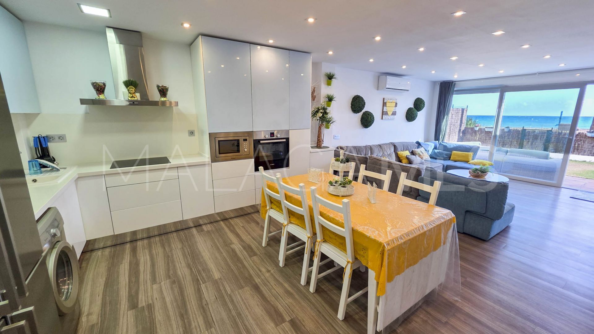 Apartamento planta baja with 1 bedroom a la venta in Marina de Casares