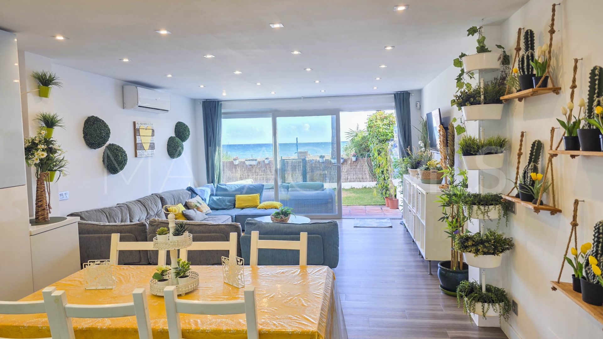 Apartamento planta baja with 1 bedroom a la venta in Marina de Casares