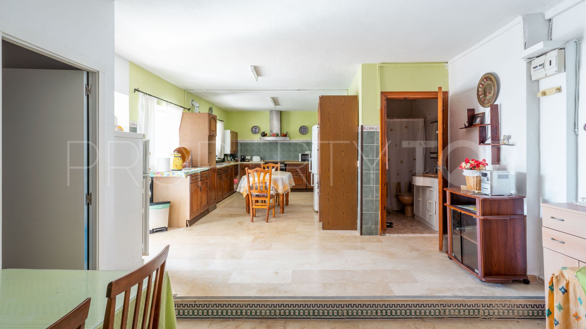 For sale house in Torreguadiaro with 11 bedrooms