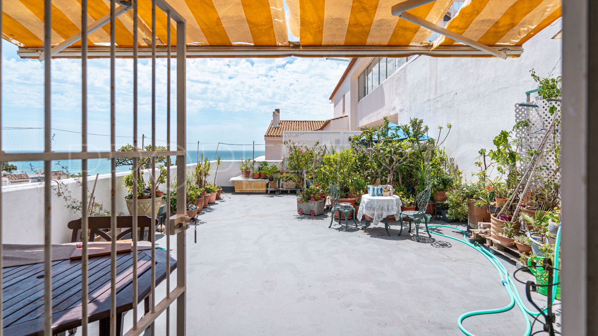 Comprar apartamento en Estepona Playa
