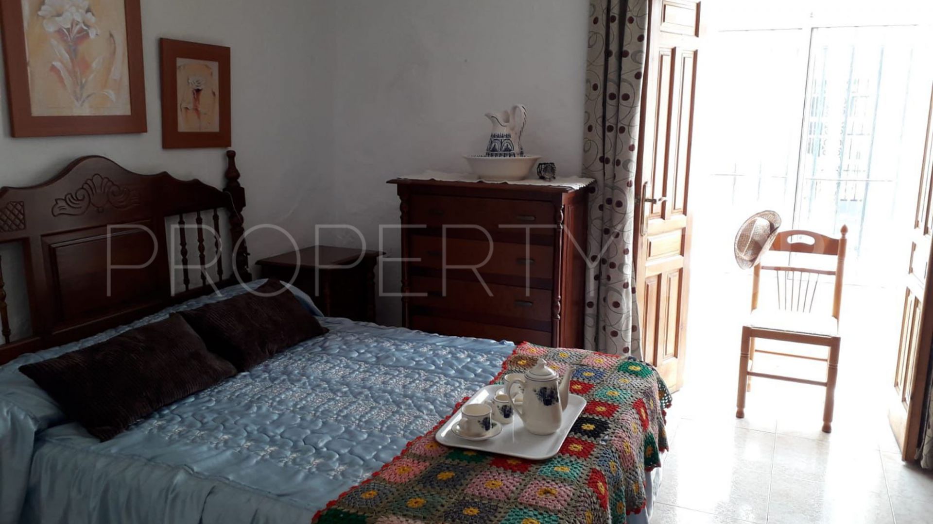 Adosado en venta con 8 dormitorios en Jimena de La Frontera