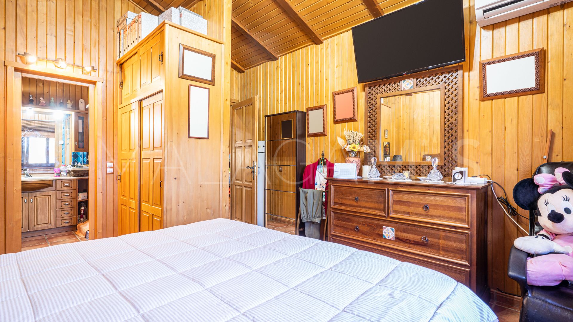 Se vende casa in Estepona with 3 bedrooms