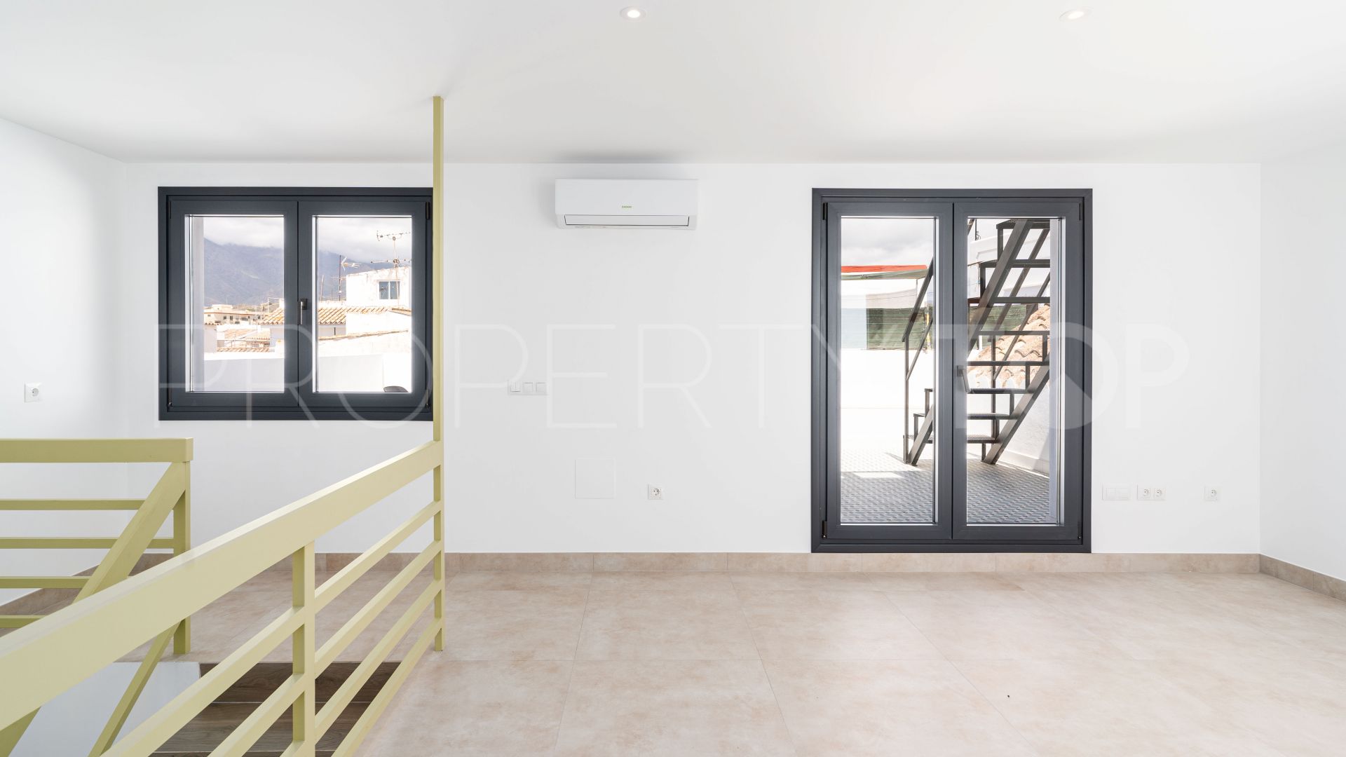 For sale Estepona Centre town house