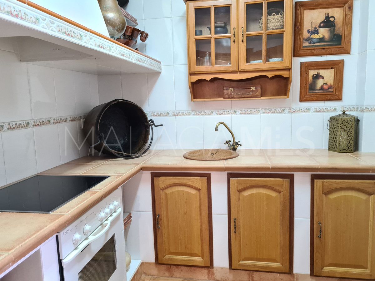 For sale town house with 3 bedrooms in Coin