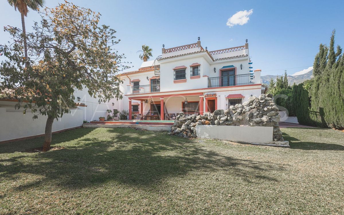 Villa for sale in Marbella City