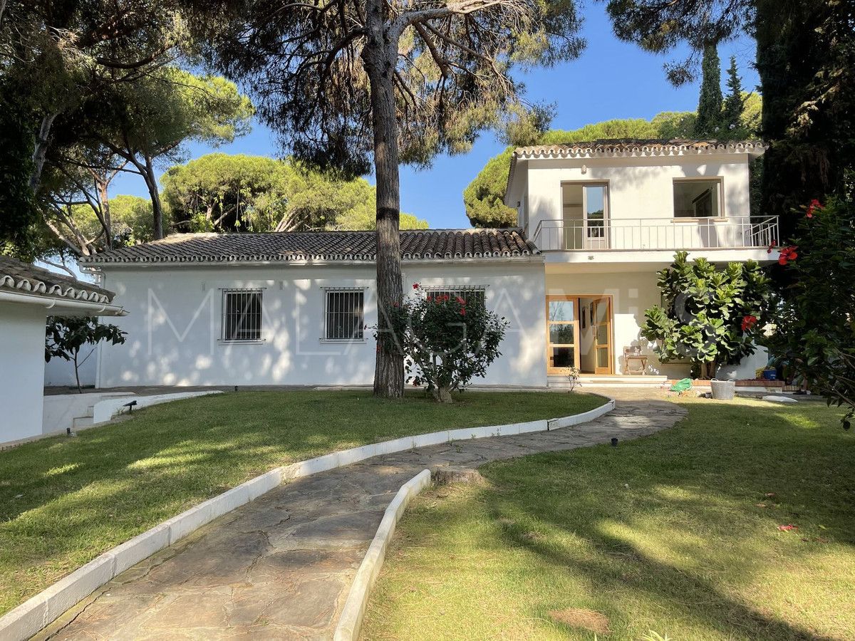 Villa for sale in Marbella City