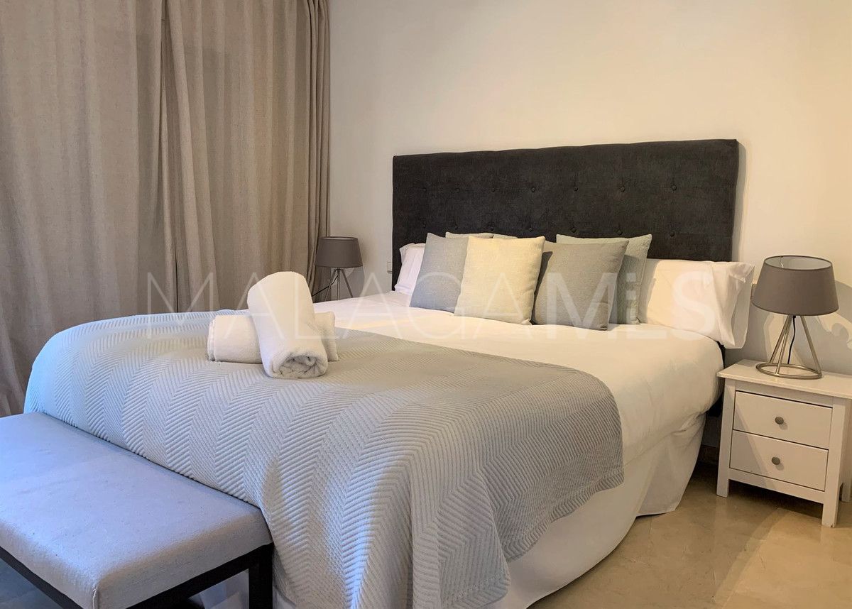 Buy adosado in Marbella Ciudad with 5 bedrooms